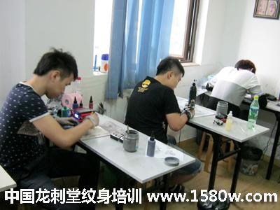 ѧ����ѧԱÿλ������ӵ��